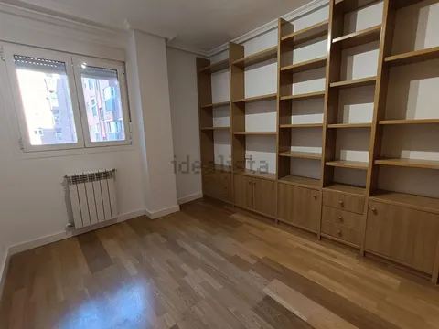 Flat 100 m² in Madrid