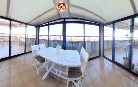 Pis de 85 m² a València