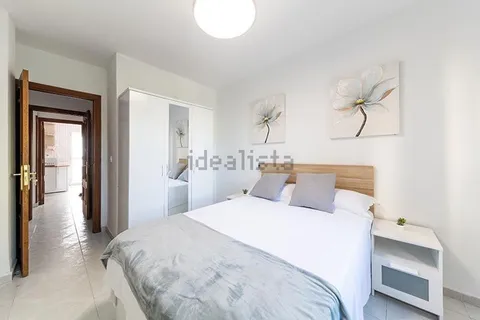 Room for rent, Madrid (2/9)