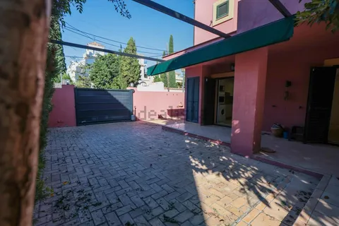 Casa de 268 m² en Rocafort