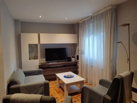 Pis de 75 m² a Oviedo