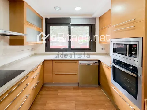 Casa de 277 m² a l'Hospitalet de Llobregat