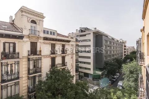 Appartamento 111 m² a Madrid