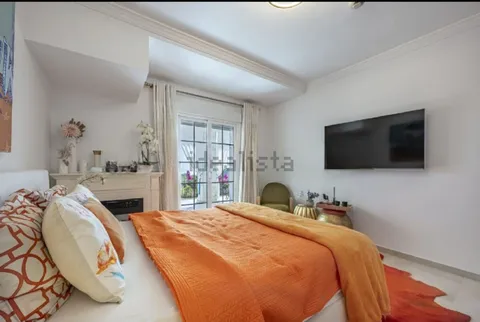 House 180 m² in Ojén