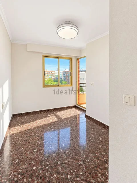 Wohnung 102 m² in Valencia