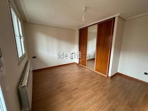 Casa 222 m² a Villares de la Reina