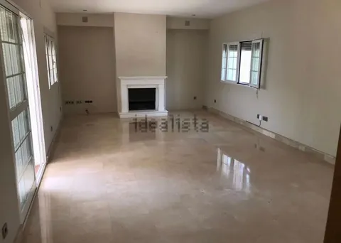 Casa de 355 m² a Mairena del Aljarafe