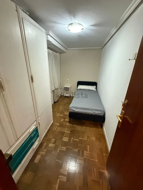 Room for rent, Vitoria-Gasteiz (2/5)