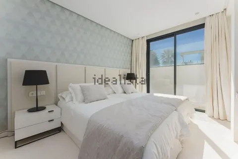 Haus 350 m² in Marbella