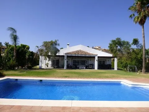 Haus 350 m² in Mijas