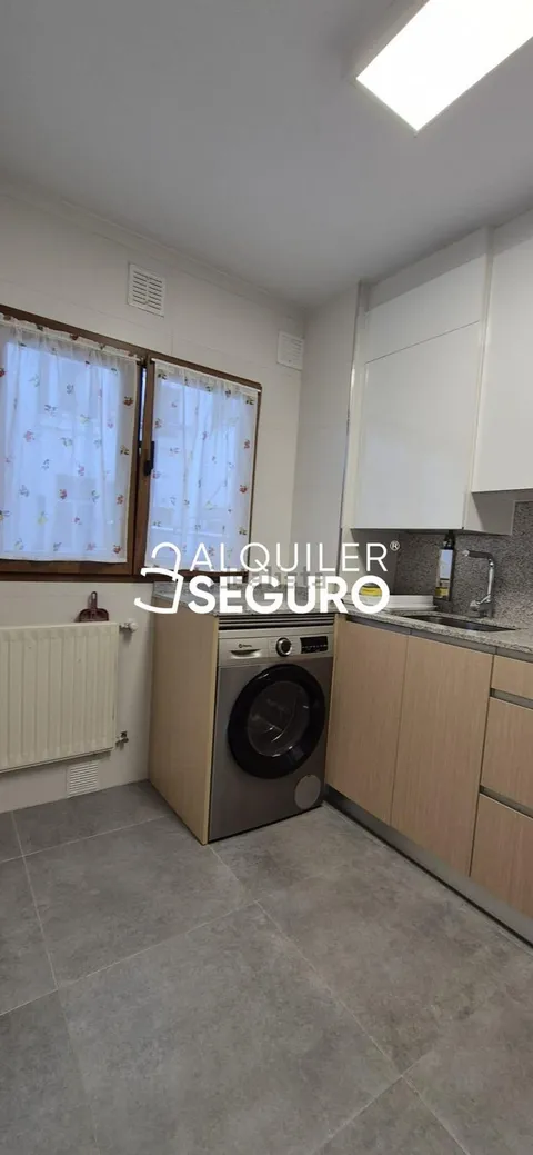 Pis de 85 m² a Oviedo (3/16)