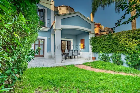 Casa de 250 m² en Marbella