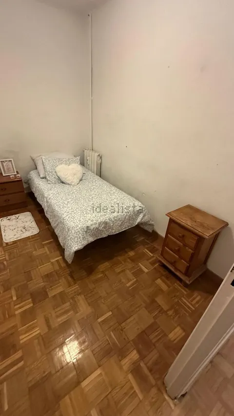 Zimmer zur Miete, Madrid (2/2)