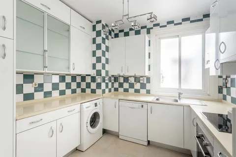 Wohnung 140 m² in Madrid