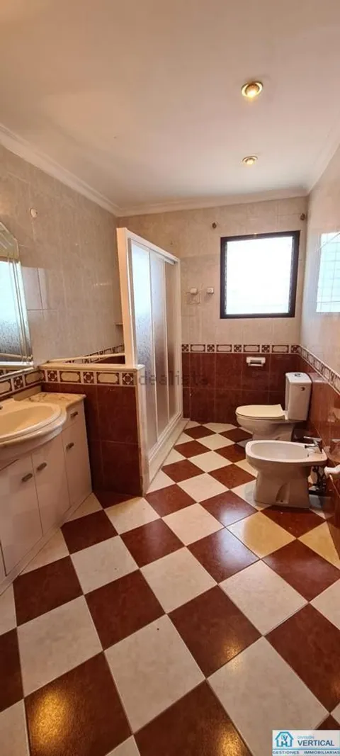 Casa de 630 m² a Riba-roja de Túria