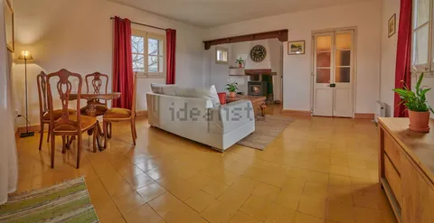 Habitació de lloguer, Tona
