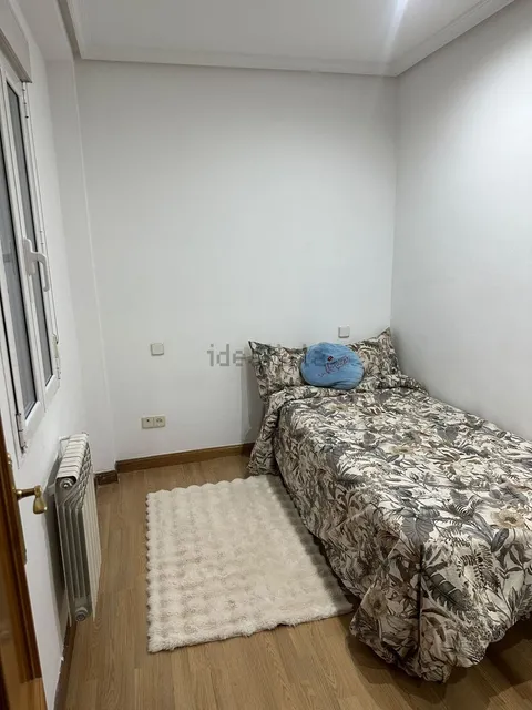 Кімната в оренду, Madrid