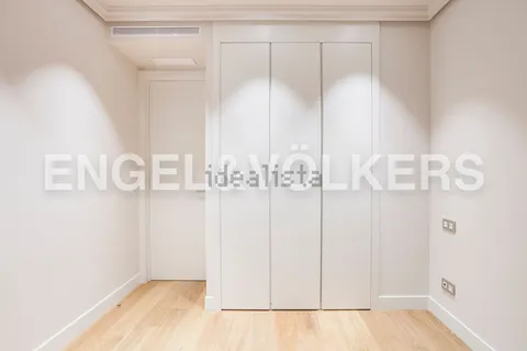 Wohnung 217 m² in Madrid