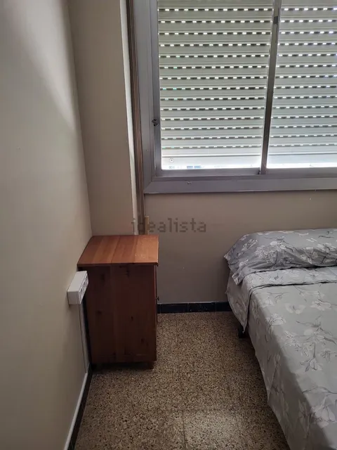 Habitació de lloguer, Barcelona (2/3)