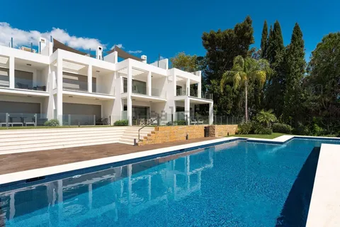 Casa de 350 m² en Marbella