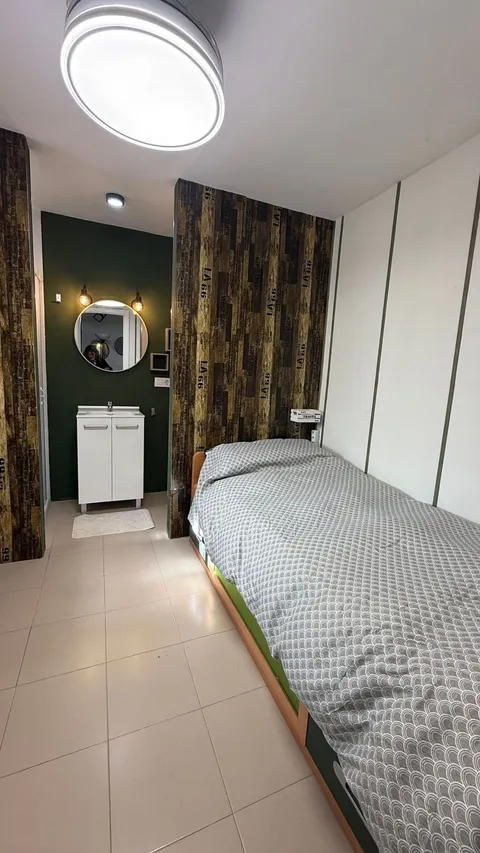 Habitació de lloguer, Vícar