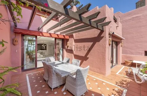 Pis de 278 m² a Estepona