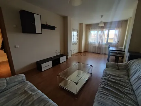 Piso de 70 m² en Las Navas del Marqués (2/5)