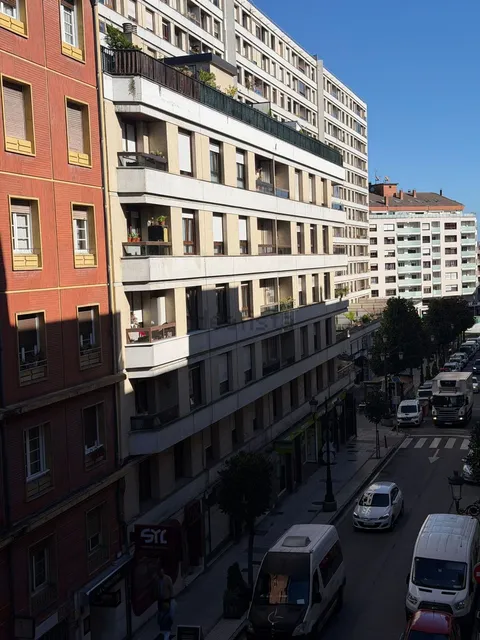 Wohnung 80 m² in Oviedo