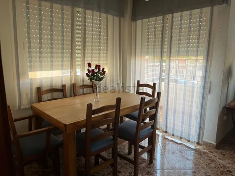 Wohnung 90 m² in Dolores