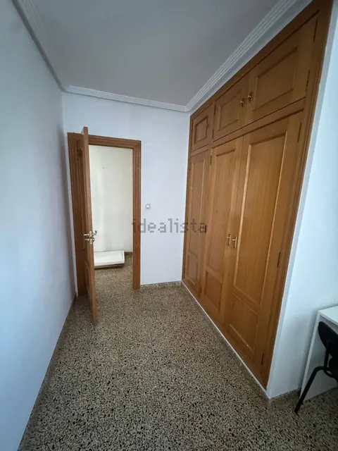 Habitació de lloguer, Llíria