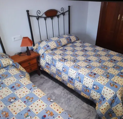 Chambre à louer, Cáceres