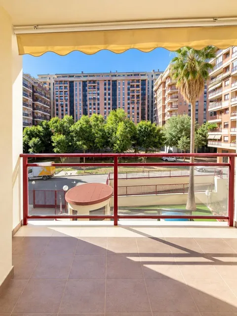 Wohnung 95 m² in Valencia