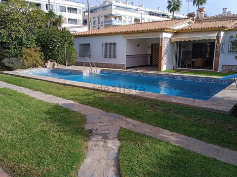 Casa de 300 m² a Rincón de la Victoria