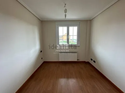 Casa 222 m² a Villares de la Reina