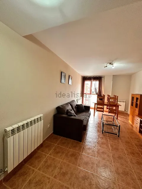 Wohnung 70 m² in Villares de la Reina