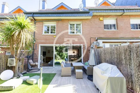 Maison 262 m² à Sant Cugat del Vallès