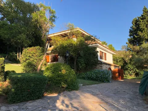House 420 m² in Nàquera / Náquera