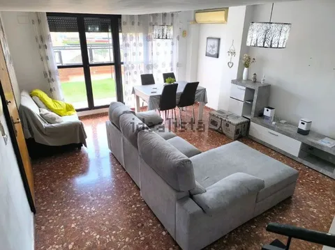 Flat 111 m² in Paiporta