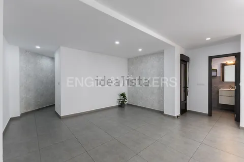 Pis de 77 m² a València