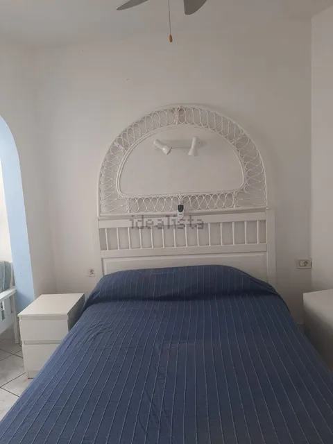 Room for rent, Arona