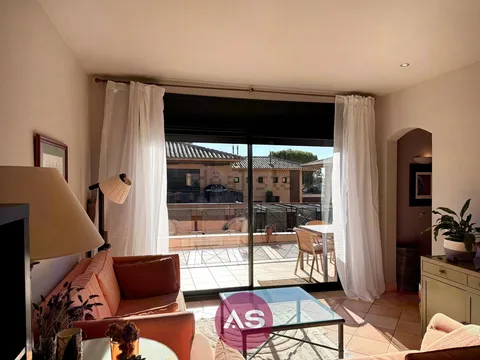 Apartamento 76 m² em Navata (3/17)