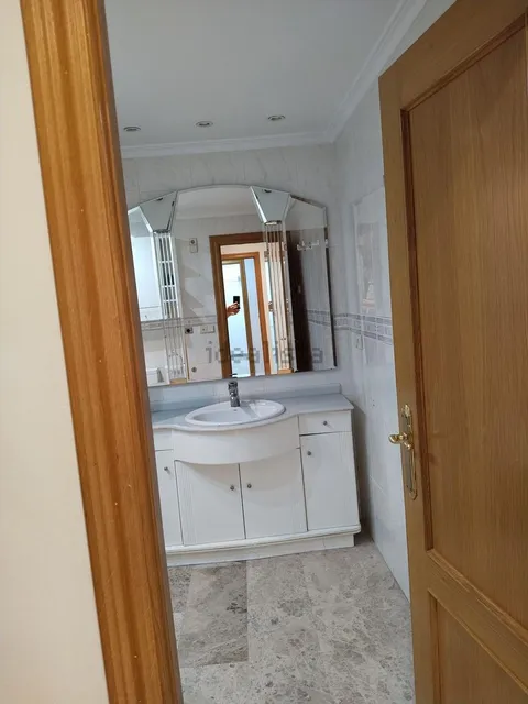 Flat 160 m² in Montcada / Moncada