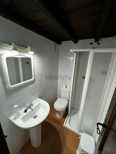 Habitació de lloguer, Almonte