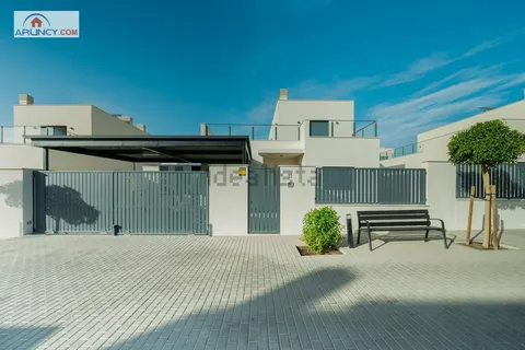 Haus 220 m² in Dos Hermanas