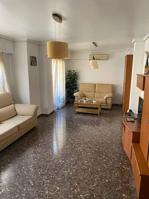 House 244 m² in Sagunt / Sagunto