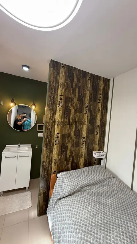 Habitació de lloguer, Vícar