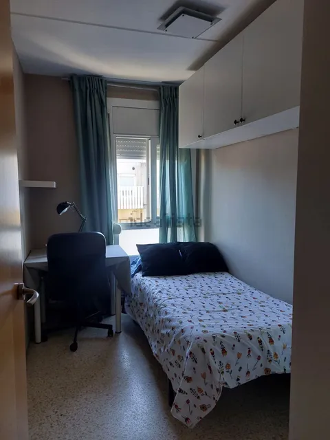 Habitació de lloguer, Cerdanyola del Vallès (2/4)