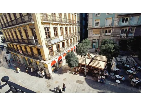 Flat 108 m² in Granada