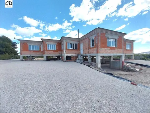 Casa de 648 m² a Oriola