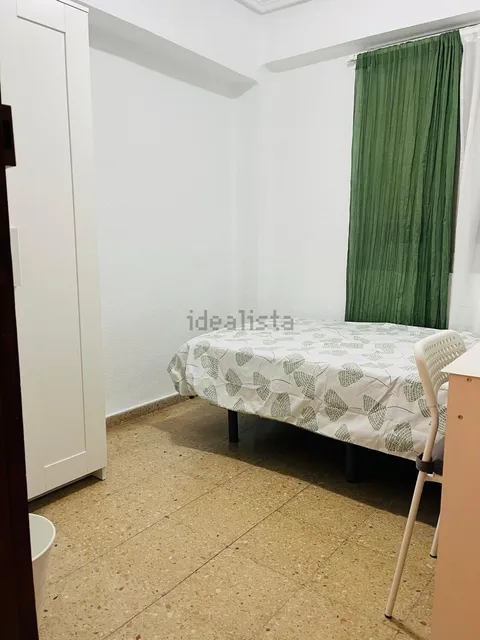 Room for rent, Valencia (2/2)